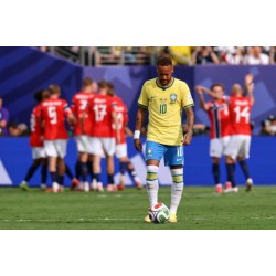O golo de Neymar não foi suficiente para salvar a vitória do Brasil O golo de Neymar não foi suficiente para salvar a vitória do Brasil